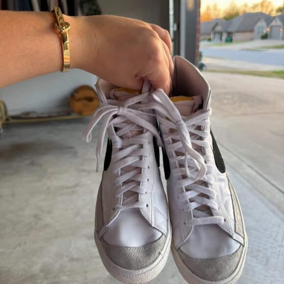 Women’s Nike Blazer Mid ‘77 (SZ 10) - Picture 3 of 5